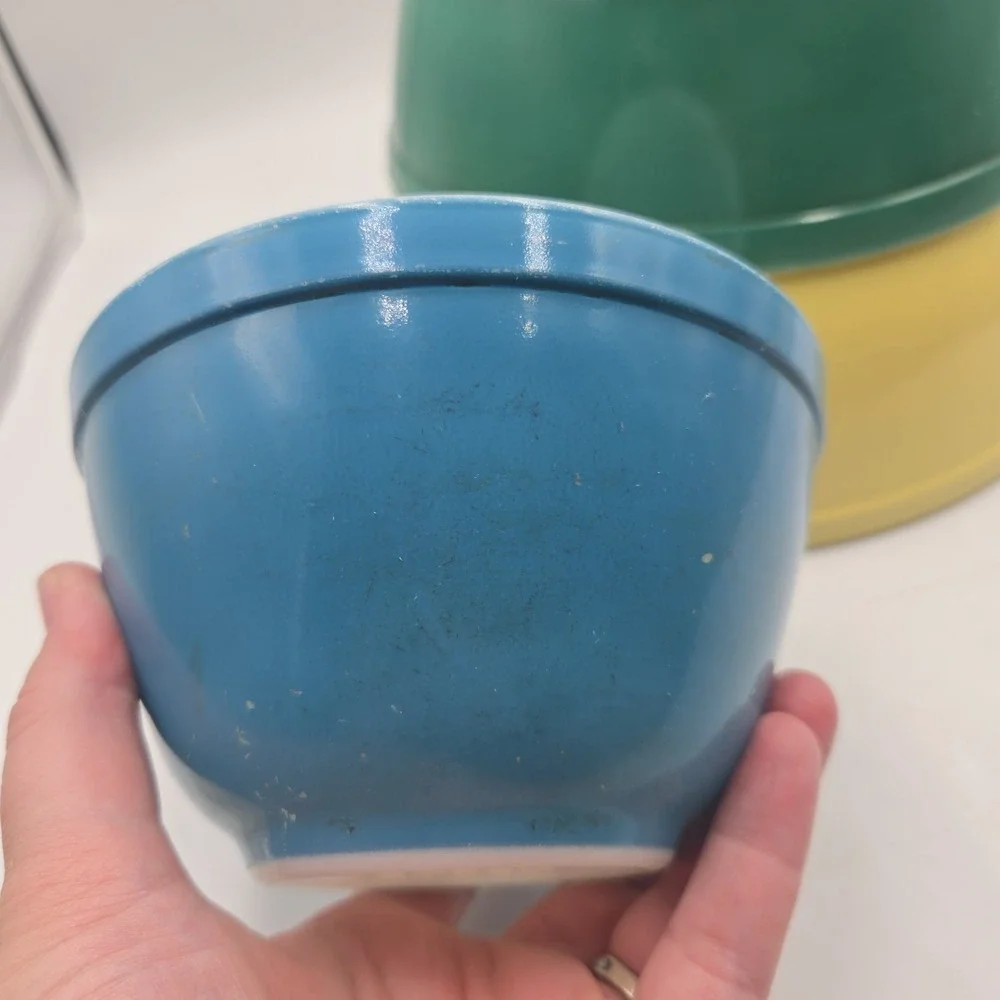 Pyrex set see